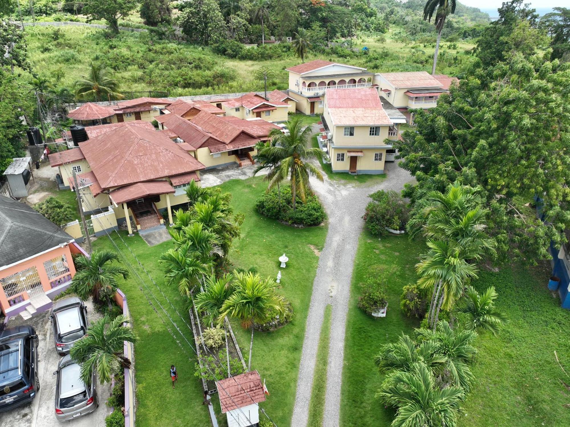Little Shaw Park Guest House أوشو ريوس المظهر الخارجي الصورة
