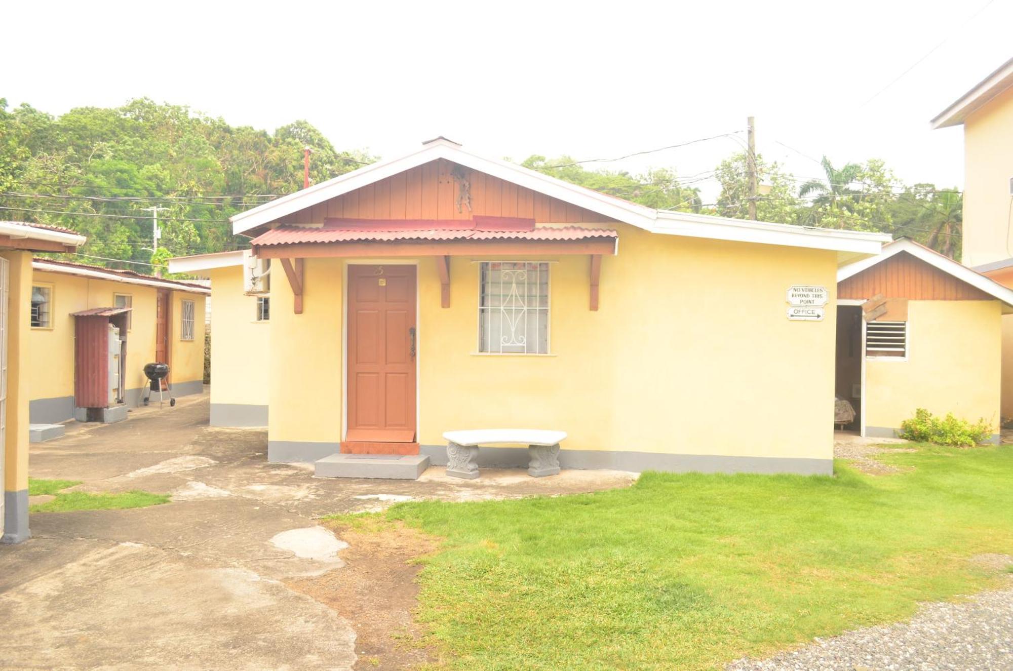 Little Shaw Park Guest House أوشو ريوس المظهر الخارجي الصورة