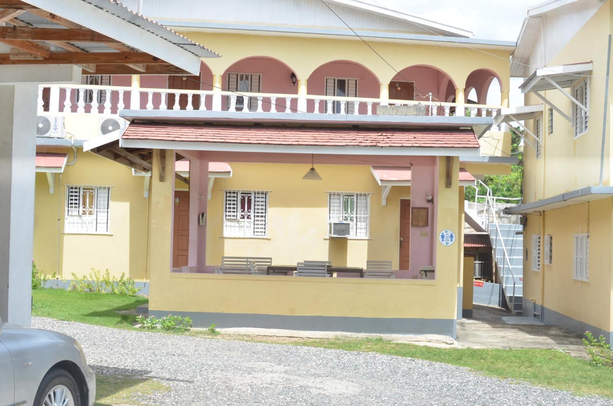Little Shaw Park Guest House أوشو ريوس المظهر الخارجي الصورة