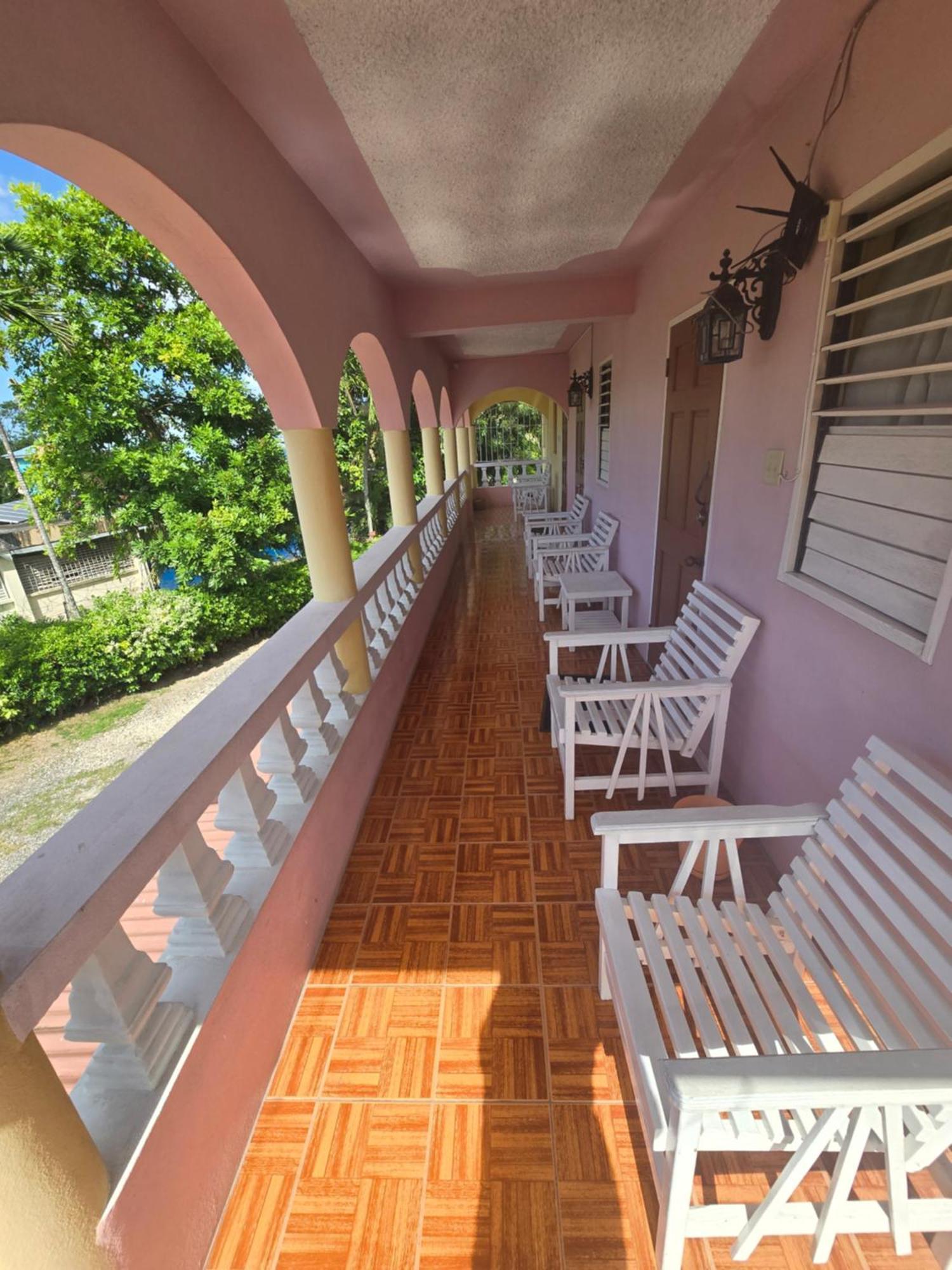 Little Shaw Park Guest House أوشو ريوس المظهر الخارجي الصورة