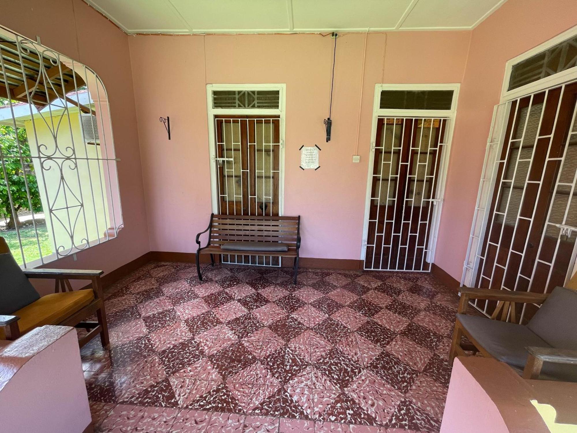 Little Shaw Park Guest House أوشو ريوس المظهر الخارجي الصورة